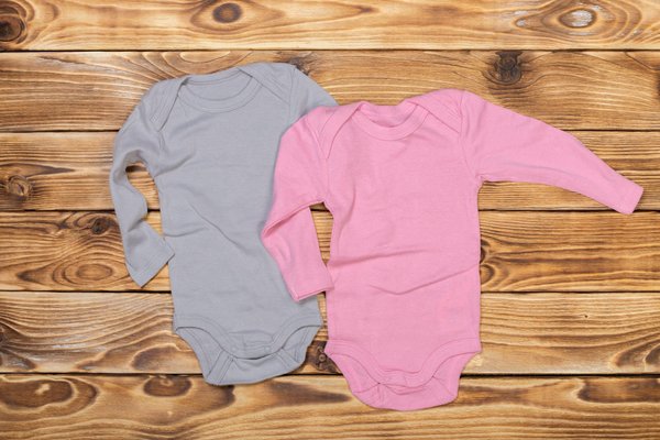 Quels sont les tissus les plus adaptés aux vêtements pour enfants